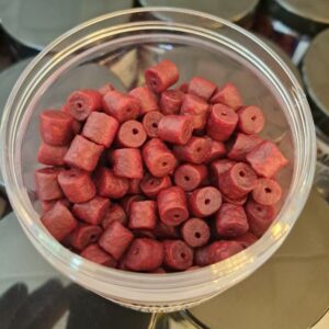 EL CARPERO BLONDWICH MICROPELLET 8MM AGUJERO 100GRAMOS